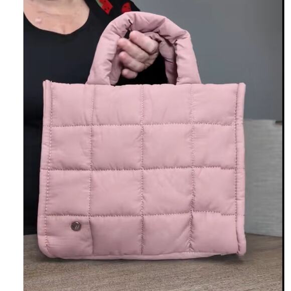 NWOT WESTBRONCO Puffer Crossbody Bag Quilted Tote Bag Nylon with Optional Strap - Picture 1 of 14